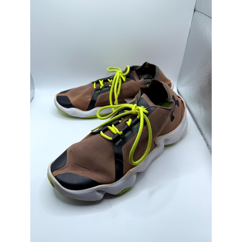 Under Armour Men 9 Sneaker Brown Yellow Low Top Lace Up Basketball Athletic Shoe